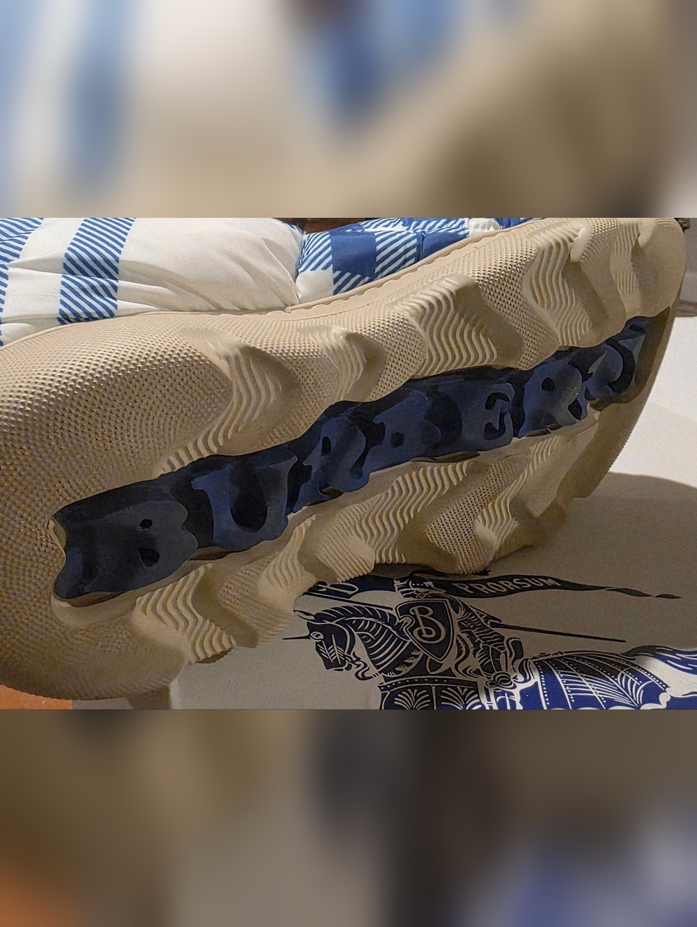 Burberry Pillow Boots Men's 9.5 NIB - Picture 8 of 9